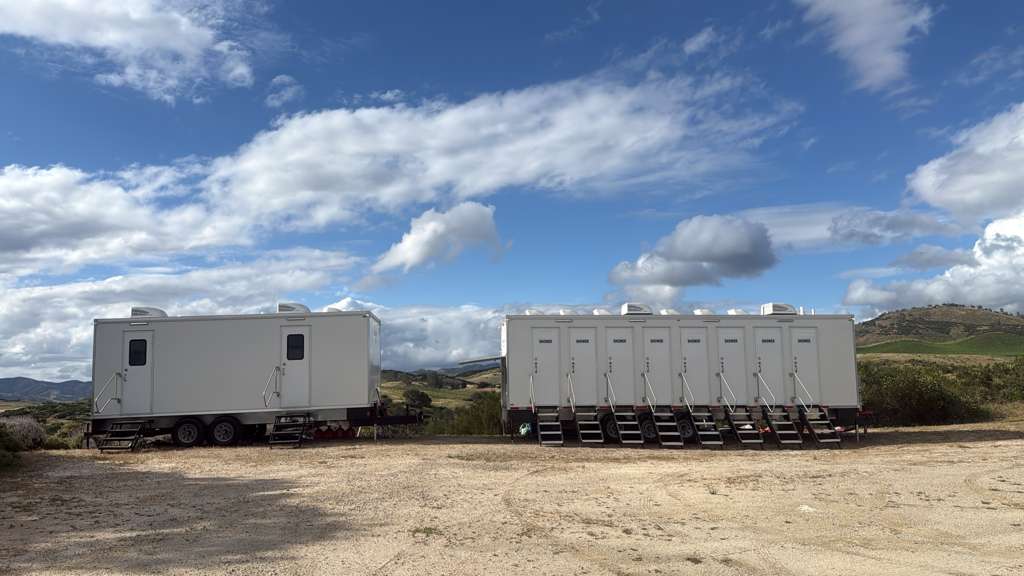 hero luxury restroom trailer rental texas 1. The Lavatory Texas