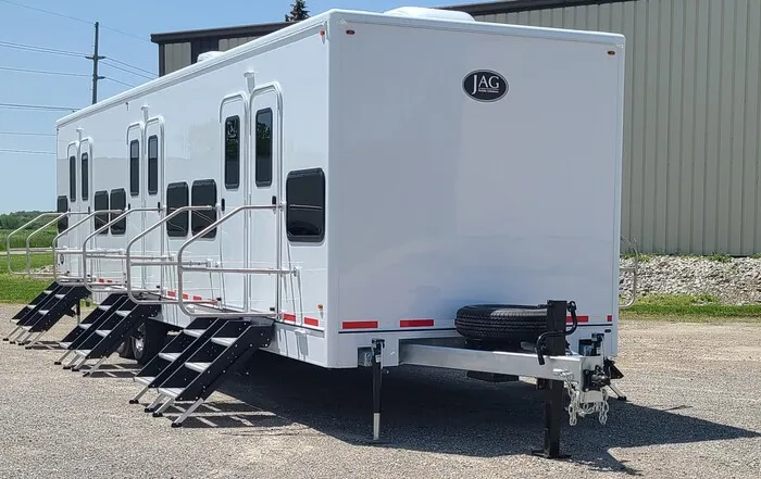 12 station bunkhouse sleeper trailer rental Texas. Six private bunk cabins with twelve sleeping positions for workforce housing and disaster relief